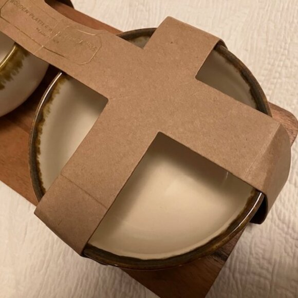 Two Bowls and a Wooden Board Platter NIB NWT - Picture 4 of 5